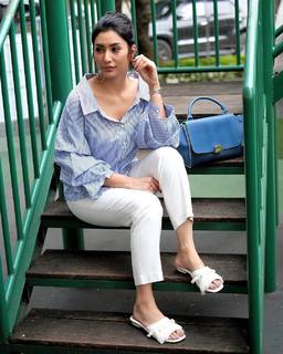 Tyas Mirasih feet photo 12