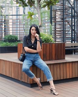 Tyas Mirasih feet photo 10
