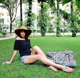 Tyas Mirasih feet photo 12