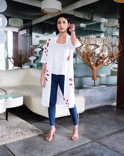 Tyas Mirasih feet photo 2