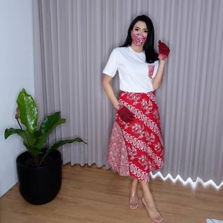 Tyas Mirasih feet photo 11