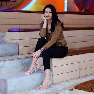 Tyas Mirasih feet photo 5