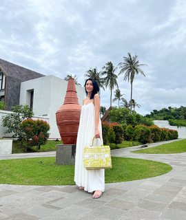 Tyas Mirasih feet photo 3