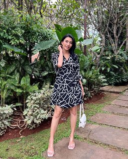 Tyas Mirasih feet photo 7