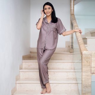 Tyas Mirasih feet photo 5