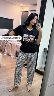 Tyas Mirasih feet photo 9