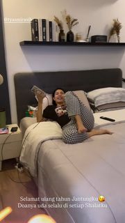 Tyas Mirasih feet photo 7
