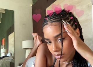 Tyla feet photo thumbnail