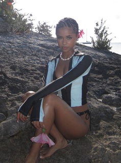 Tyla feet photo thumbnail