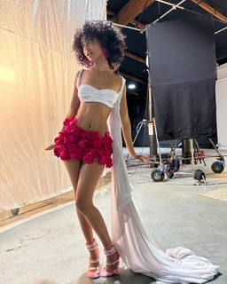 Tyla feet photo thumbnail