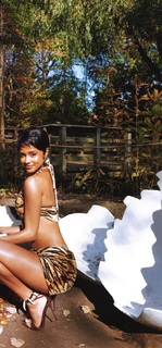 Tyla feet photo thumbnail