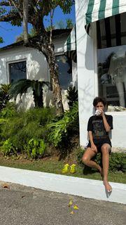 Tyla feet photo thumbnail