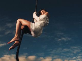 Tyla feet photo thumbnail