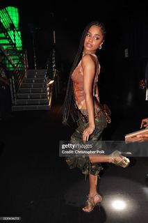 Tyla feet photo thumbnail