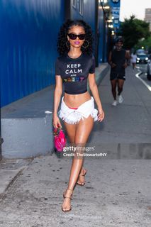 Tyla feet photo thumbnail