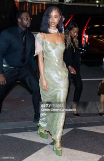 Tyla feet photo thumbnail