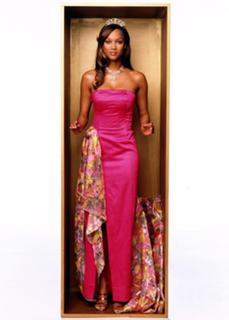 Tyra Banks feet photo thumbnail
