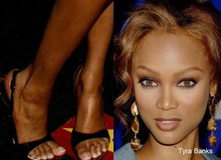 Tyra Banks feet photo thumbnail