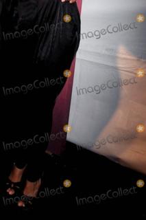 Tyra Banks feet photo thumbnail