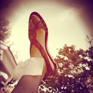 Tyra Banks feet photo thumbnail