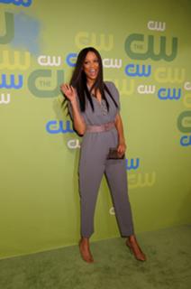 Tyra Banks feet photo thumbnail