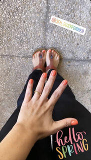 Tânia Ribas de Oliveira feet photo 14