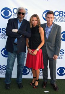 Téa Leoni feet photo thumbnail