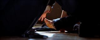 Téa Leoni feet photo thumbnail