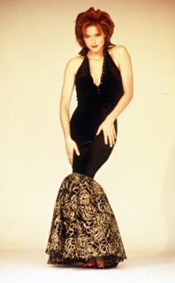 Téa Leoni feet photo thumbnail