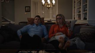 Téa Leoni feet photo thumbnail