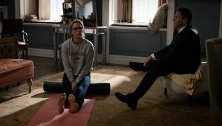 Téa Leoni feet photo thumbnail