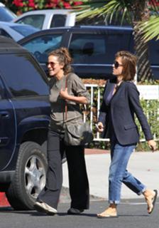 Téa Leoni feet photo thumbnail