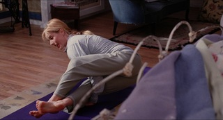 Téa Leoni feet photo thumbnail