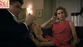 Téa Leoni feet photo thumbnail