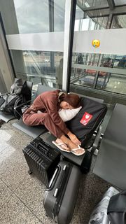 Tília Fialho feet photo 6