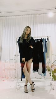 Uchinaga Eri feet photo thumbnail