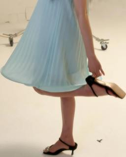 Uchinaga Eri feet photo thumbnail