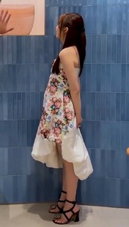 Uchinaga Eri feet photo thumbnail