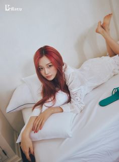 Uchinaga Eri feet photo thumbnail