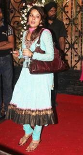 Udita Goswami feet photo 18