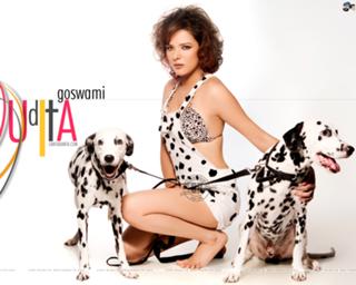 Udita Goswami feet photo 2