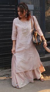 Udita Goswami feet photo 17