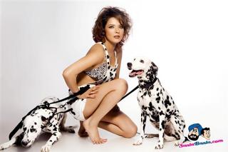 Udita Goswami feet photo 6