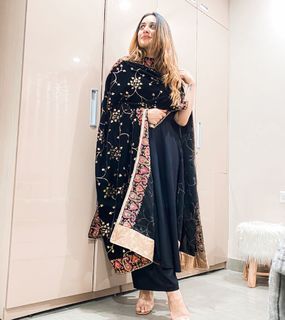 Uditi Singh feet photo 7