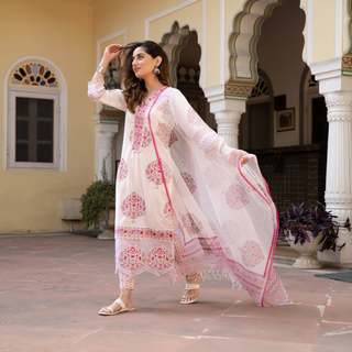 Uditi Singh feet photo 12