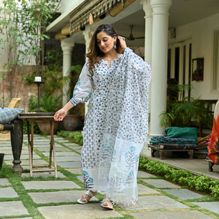 Uditi Singh feet photo 4