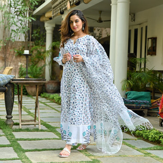 Uditi Singh feet photo 3