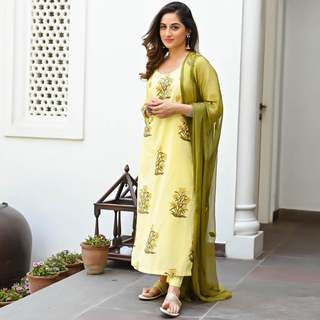 Uditi Singh feet photo 20