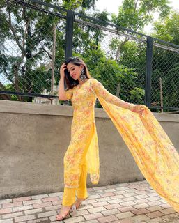 Uditi Singh feet photo 20