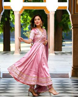 Uditi Singh feet photo 18